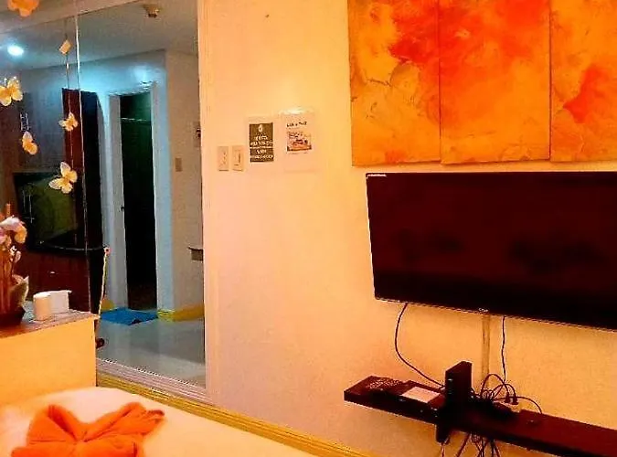 60 Percent Off Deluxe Ocean View Free Pool And Free Sauna Access Included Perfect Location Near Us Embassy, Naia, Makati, Bgc, Mall Of Asia, And Chinatown Dont Miss Out Book Now And Save Updated Price 2025