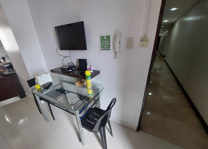 Hotel 60 Percent Off Deluxe Ocean View Free Pool And Free Sauna Access Included Perfect Location Near Us Embassy, Naia, Makati, Bgc, Mall Of Asia, And Chinatown Dont Miss Out Book Now And Save Updated Price 2025
