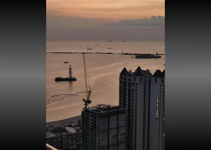 60 Percent Off Deluxe Ocean View Free Pool And Free Sauna Access Included Perfect Location Near Us Embassy, Naia, Makati, Bgc, Mall Of Asia, And Chinatown Dont Miss Out Book Now And Save Updated Price 2025